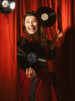 Teatralna niedziela I Kraciaste marynary – historia rock and rolla na perkusję i gitary I Teatr Mozaika